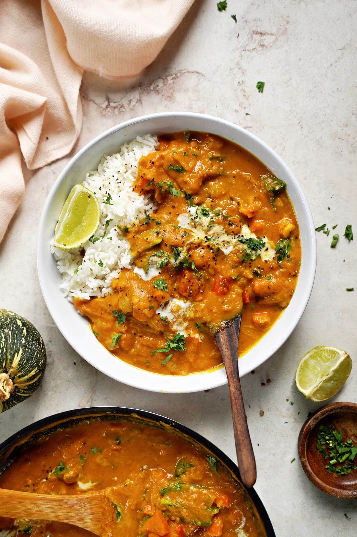 Easy One-Pot Pumpkin Curry Soup: Your Cozy Fall Favorite